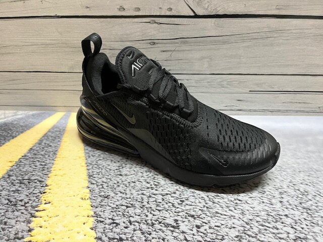 NIKE AIR MAX 270
