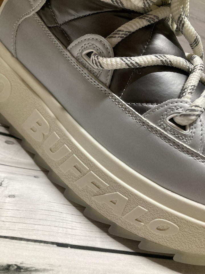 Moon Boot Buffalo