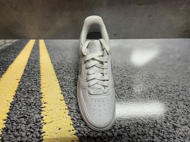w Nike Air Force 1 `07