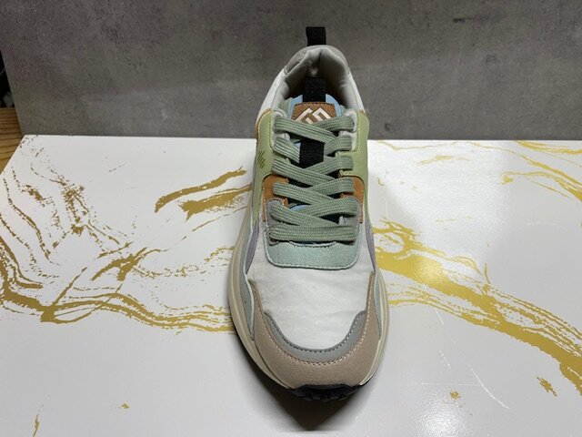 Sneakers Street Style